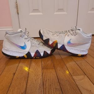Nike Kyrie 4 NCAA Men's size 12